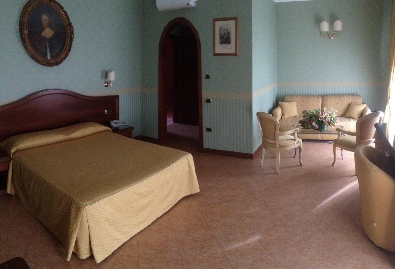 Al Boschetto Castel Volturno Exterior foto
